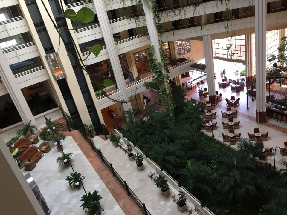 Aufnahme aus dem Fahrstuhl Blau varadero - Adults only