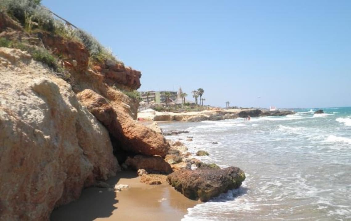 Hotel w tle Eri Beach & Village