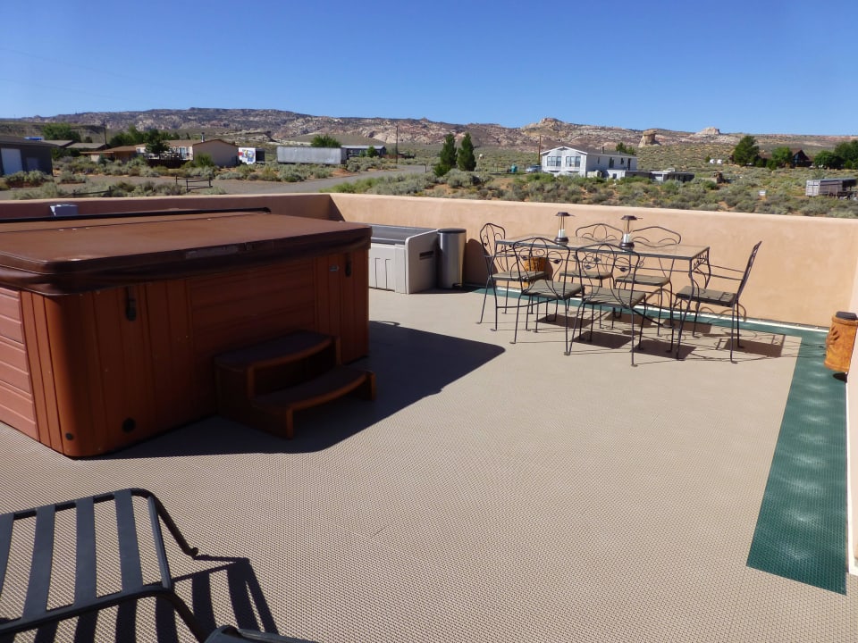 Whirlpool auf der Garage Dreamkatchers Lake Powell Bed & Breakfast