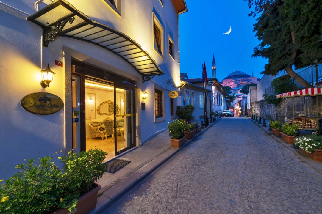 Exterior By Night Zeynep Sultan Hotel