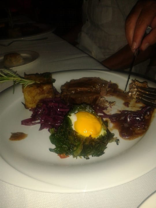 Leckers zartes steak zur gala Diamond Excellence Resort & Spa