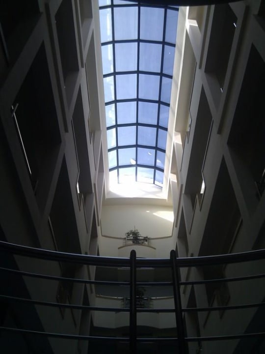 Treppenhaus bei den Zimmern VONRESORT Golden Coast