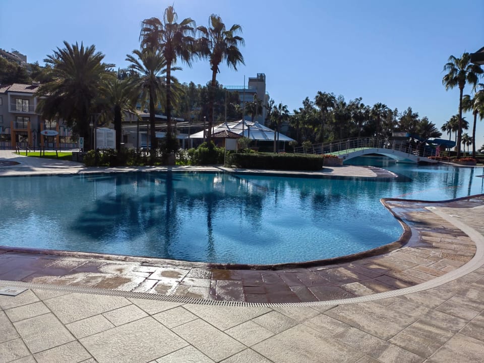Pool Arum Barut Collection