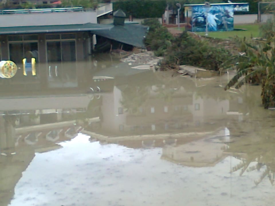 Nach dem Regen vom 12.1.13 Hane Family Resort