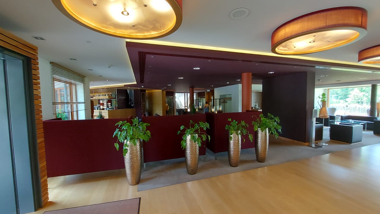 Lobby Dorint Thermenhotel Freiburg