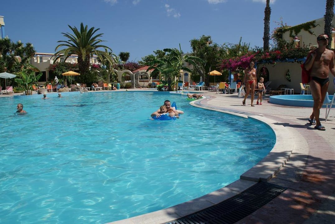 Basen w Hotelu Apollon Apollon Hotel