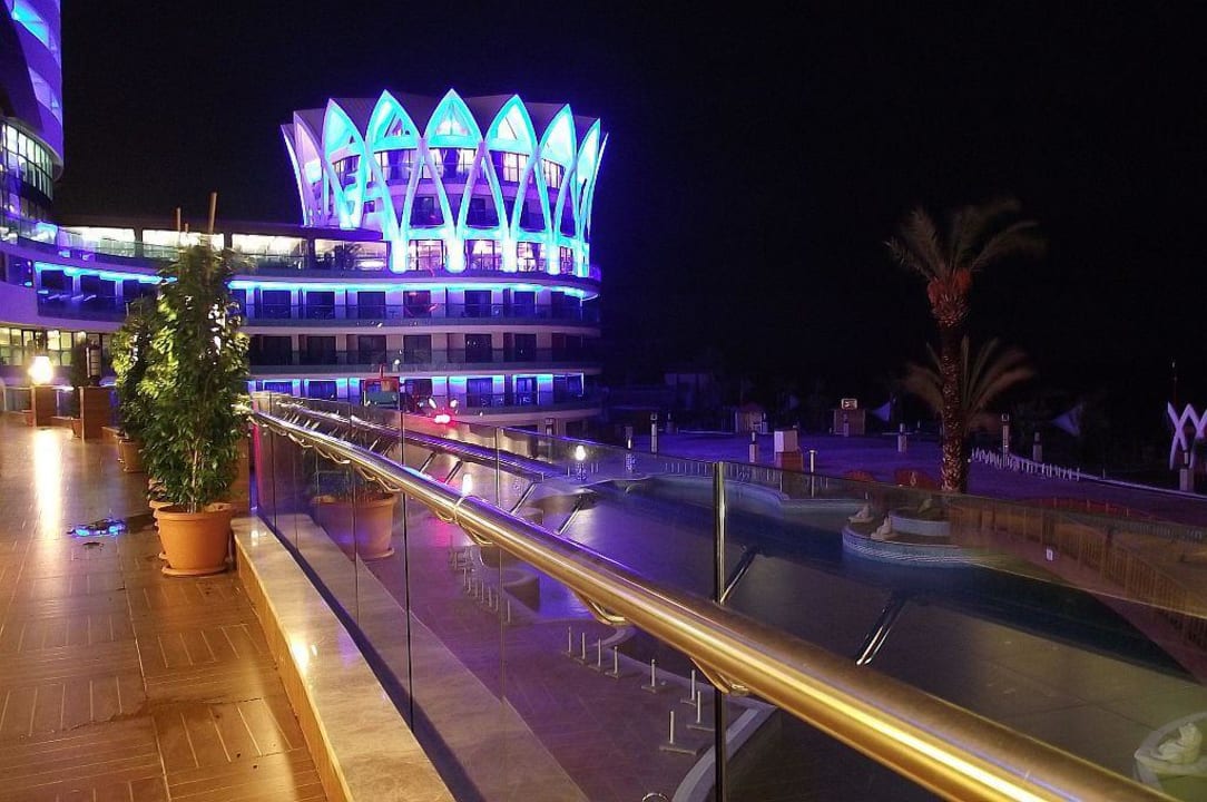 Schöner hoteleigener Sandstrand Granada Luxury Okurcalar