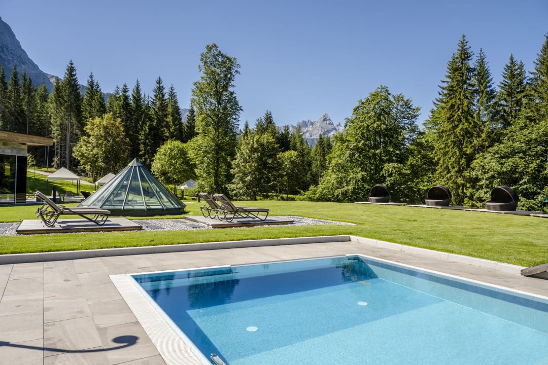 Pool Zugspitz Resort