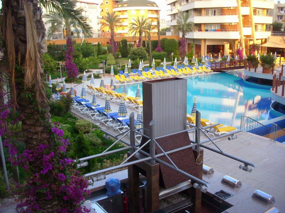 Grill am Pool Alaiye Resort & Spa