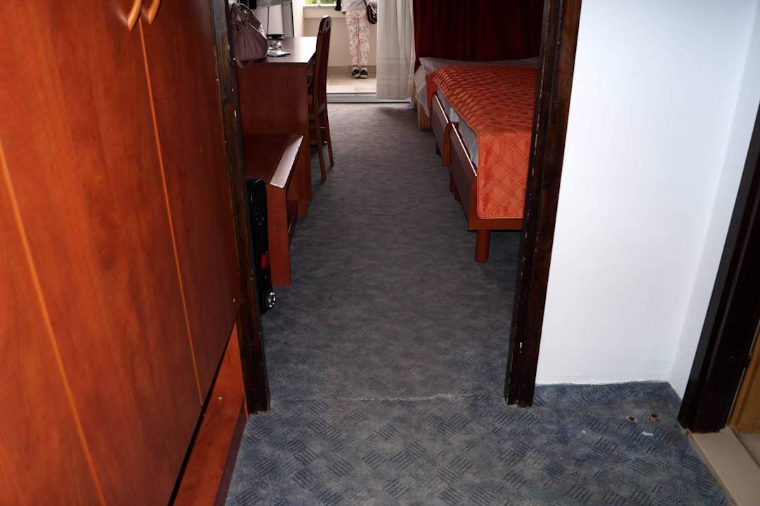 Raum / Zimmer / Schlafbereich (Innenansicht) Hotel Baska