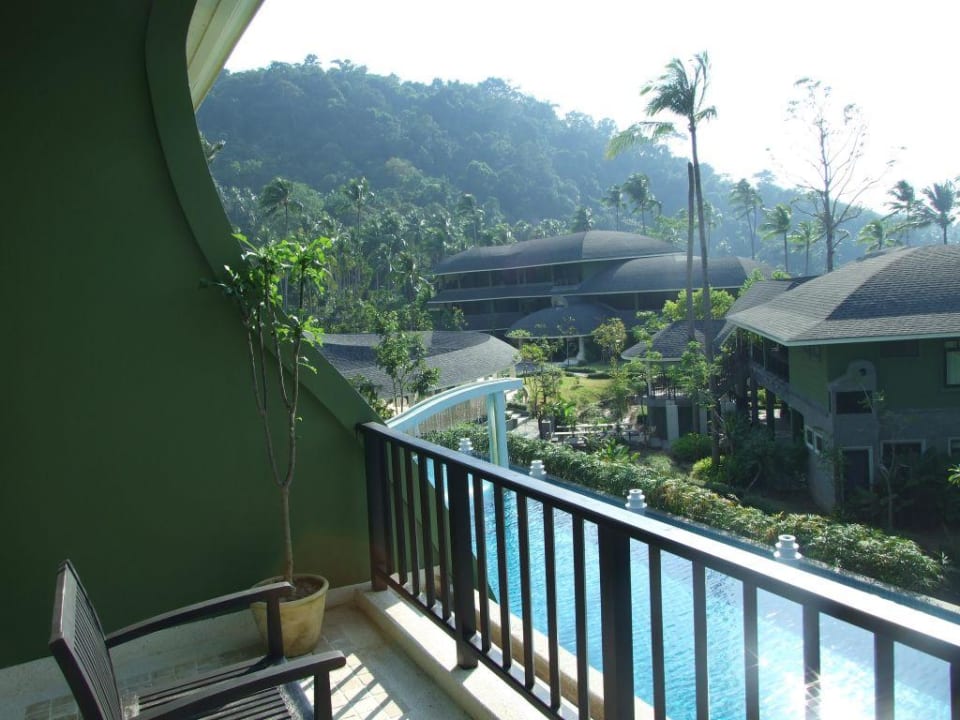 Blick vom Balkon über die Anlage Hotel Mercure Koh Chang Hideaway