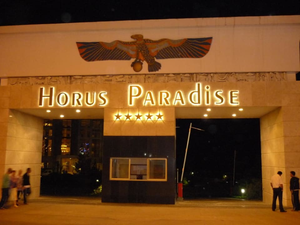 Hoteleingang Horus Paradise Luxury Resort & Club