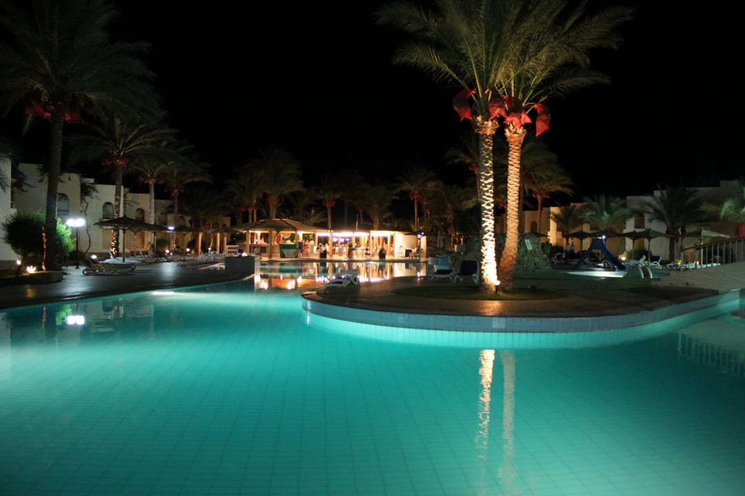 Pool Palm Beach Resort