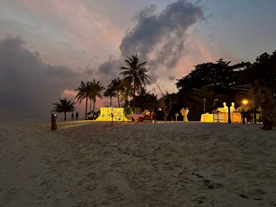 Strand Kuredu Island Resort & Spa