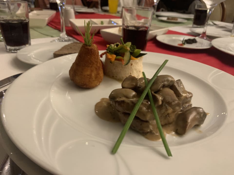 Gastro Starlight Resort Hotel