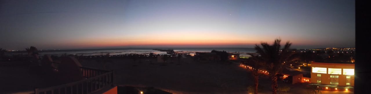 Das erste Sonnenlicht Titanic Beach Spa & Aqua Park