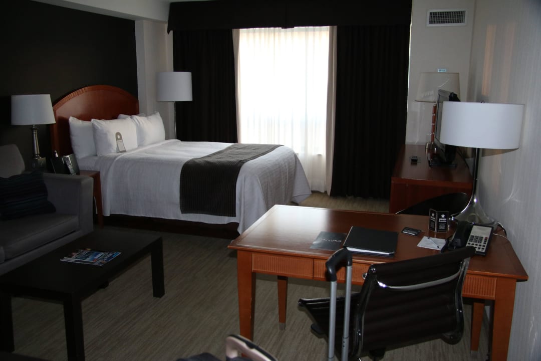 Bei der Ankunft Cambridge Suites Hotel