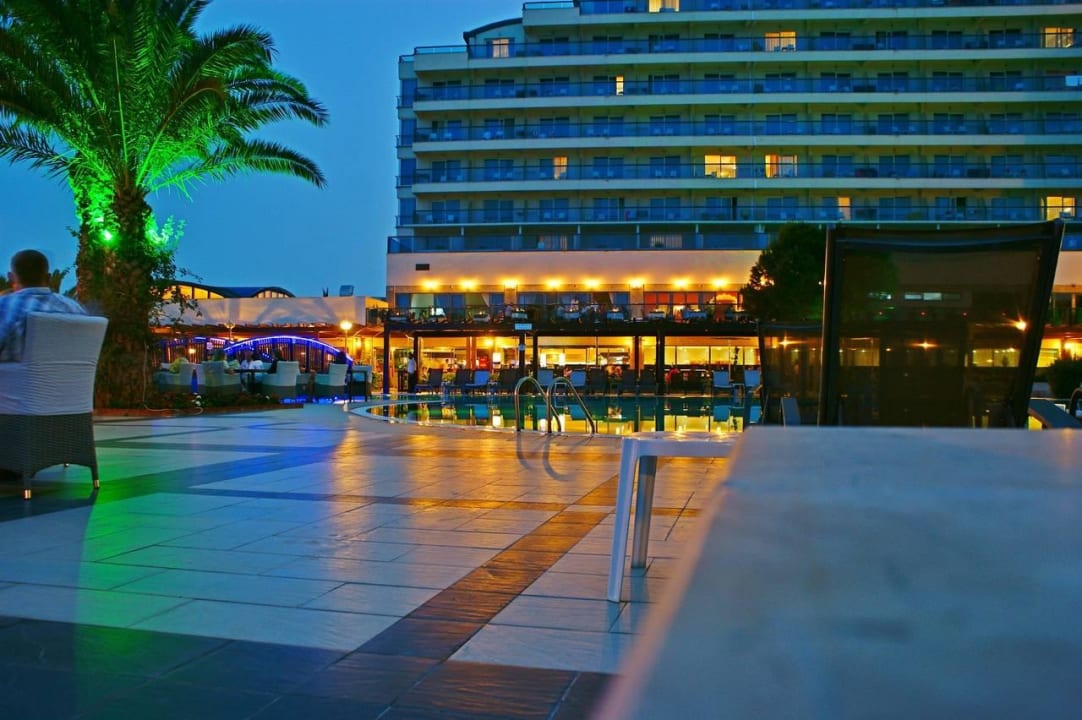 Hotel nocą Venosa Beach Resort & Spa