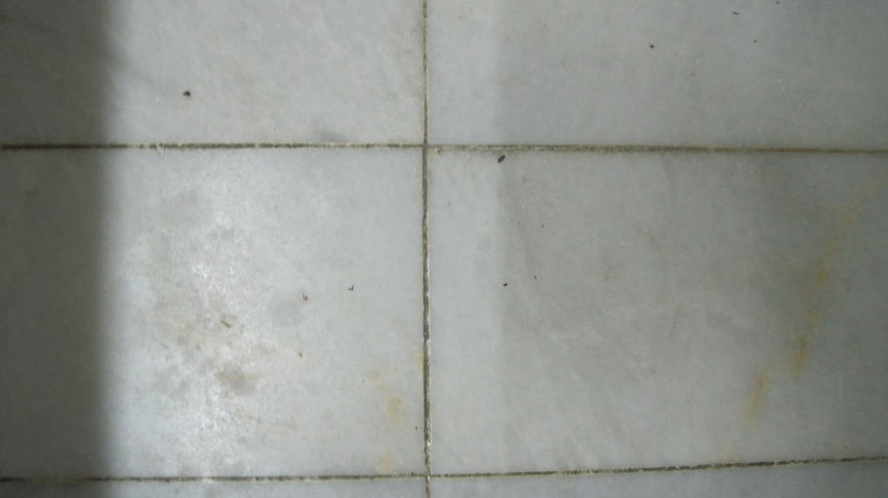 Schimmel in den Fliesenfugen im Bad! Özkaymak Incekum Hotel