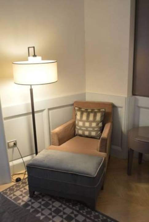 Chair Hotel Indigo Rome St. George