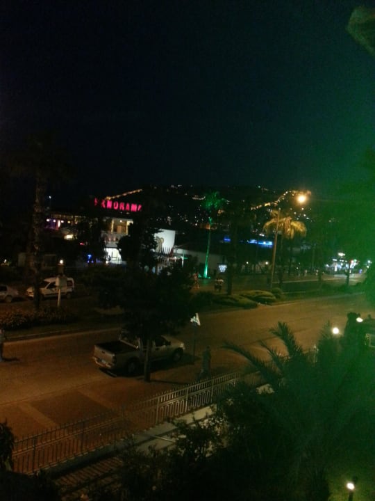 Familienzimmer Blick auf die Straße Hotel Panorama