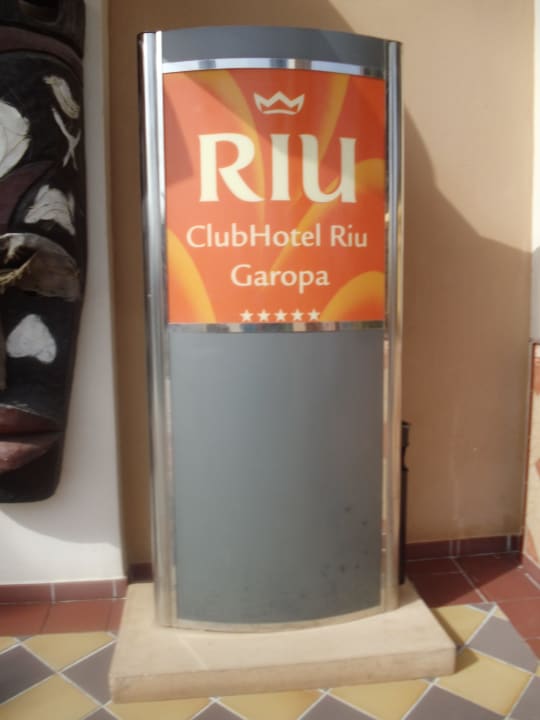 Eingang Hotel Riu Funana