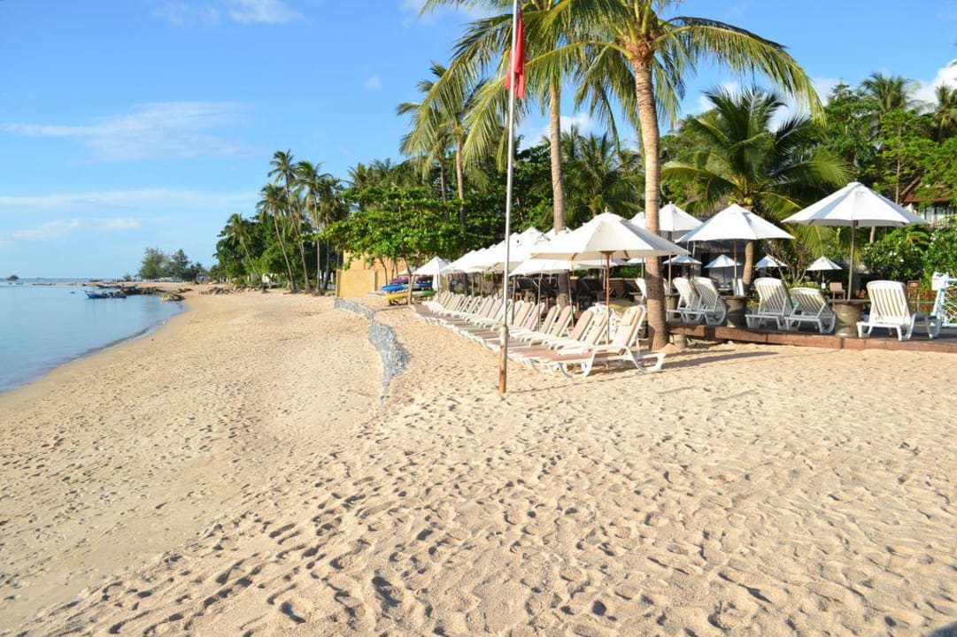 Ruhiger Strandabschnitt Nora Beach Resort & Spa