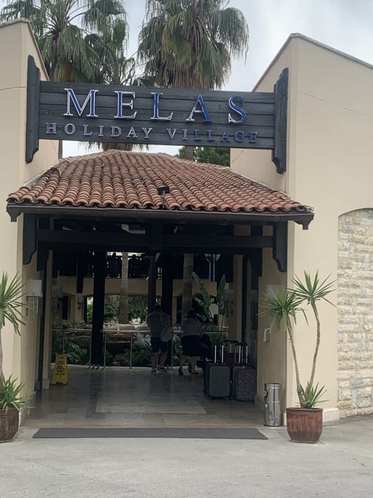 Lobby Melas Holiday Village