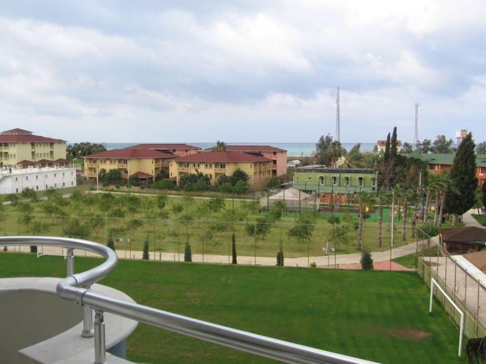 Blick vom Balkon nach links Lonicera Resort & Spa Hotel