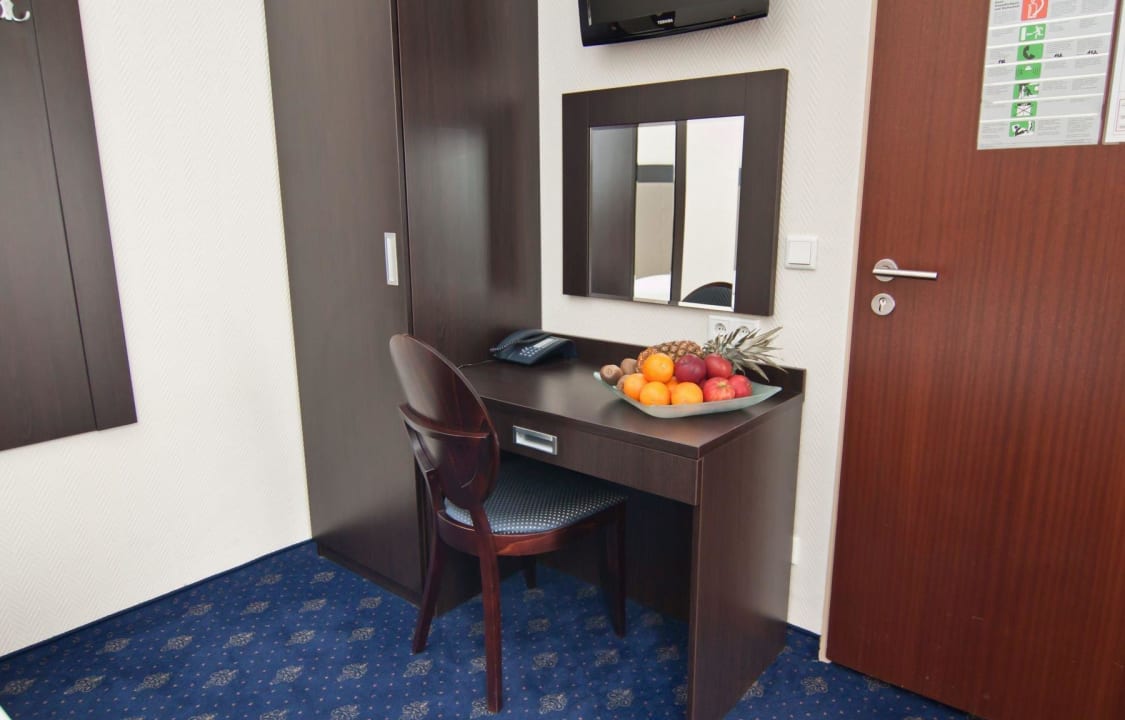 Zimmerbeispiel Hotel Continental Hamburg