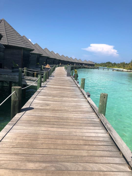 Strand Kuredu Island Resort & Spa