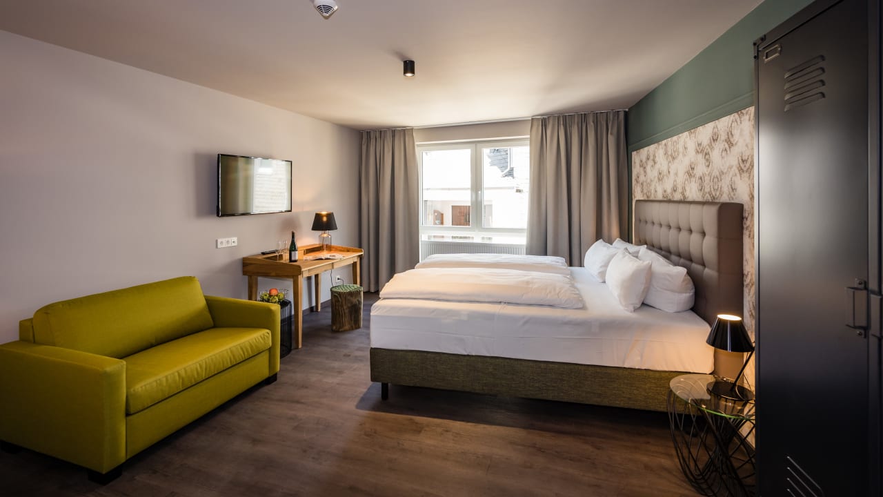 Zimmer Hotel Goldene Traube - by Neugart