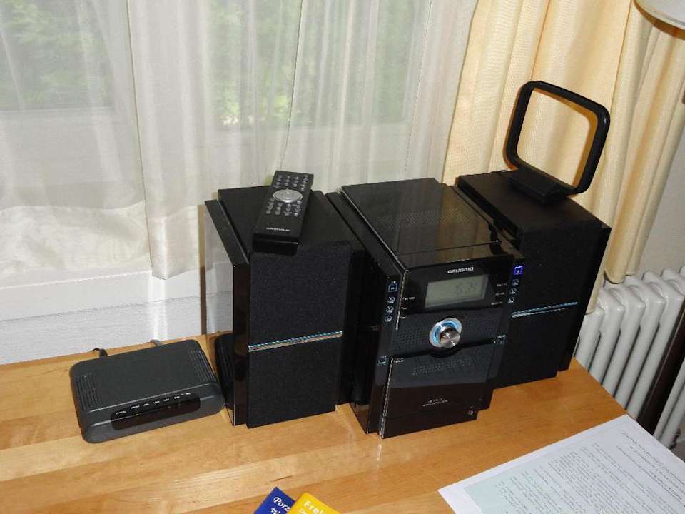 Radio/CD-Anlage und Kabelmodem Schlosshotel Eyba