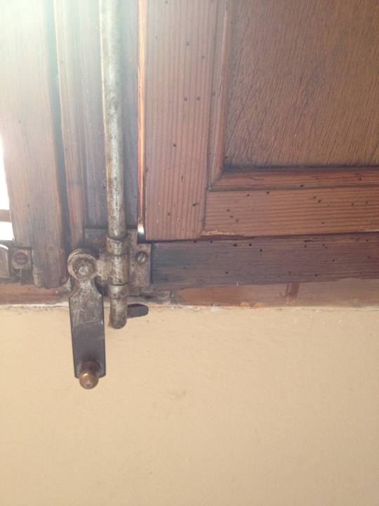 Alte verrostete Fenster Finca Kalotta