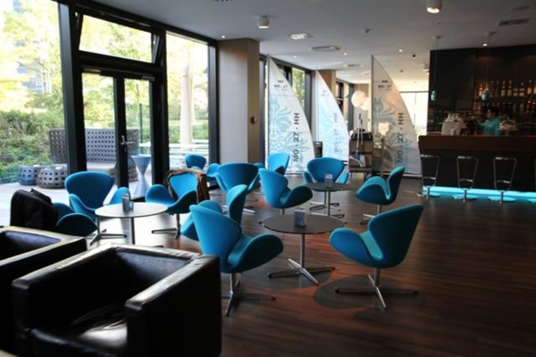 Bar und Lobby Motel One Hamburg-Alster