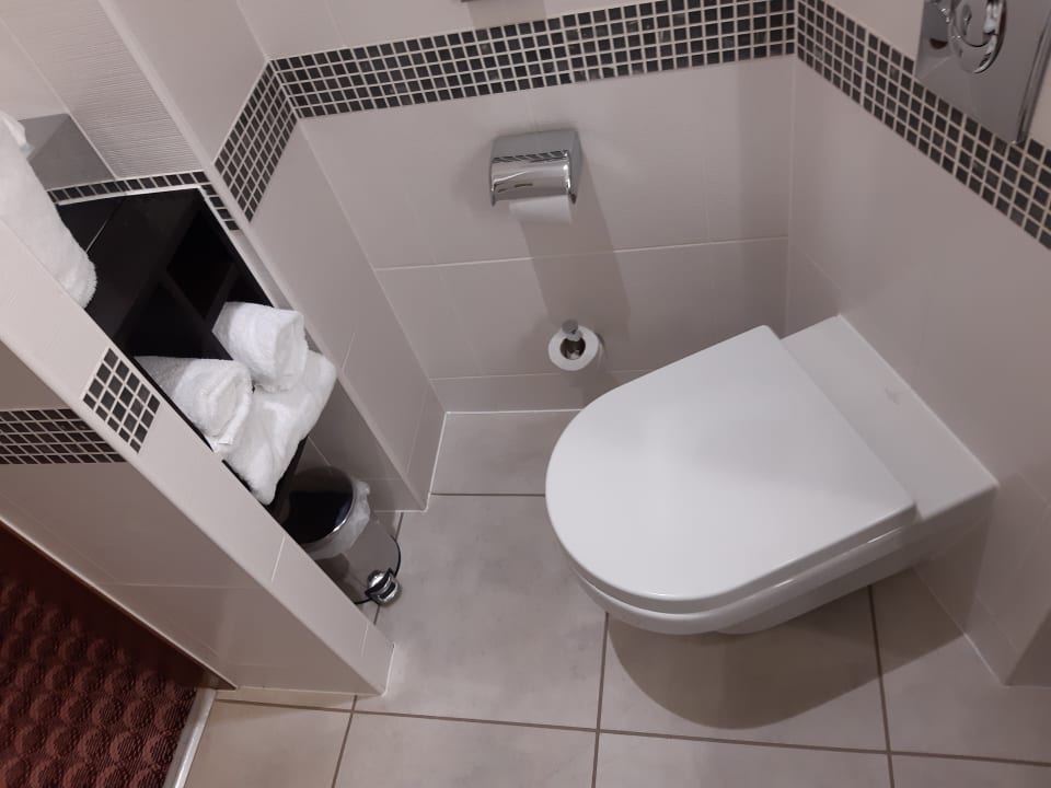 Zimmer Hampton by Hilton Sheffield