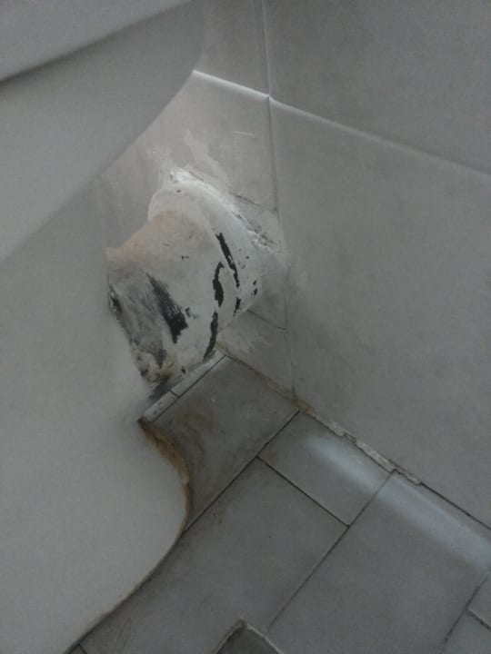 "frisch gereinigtes Bad" Hotel Kathrin Beach