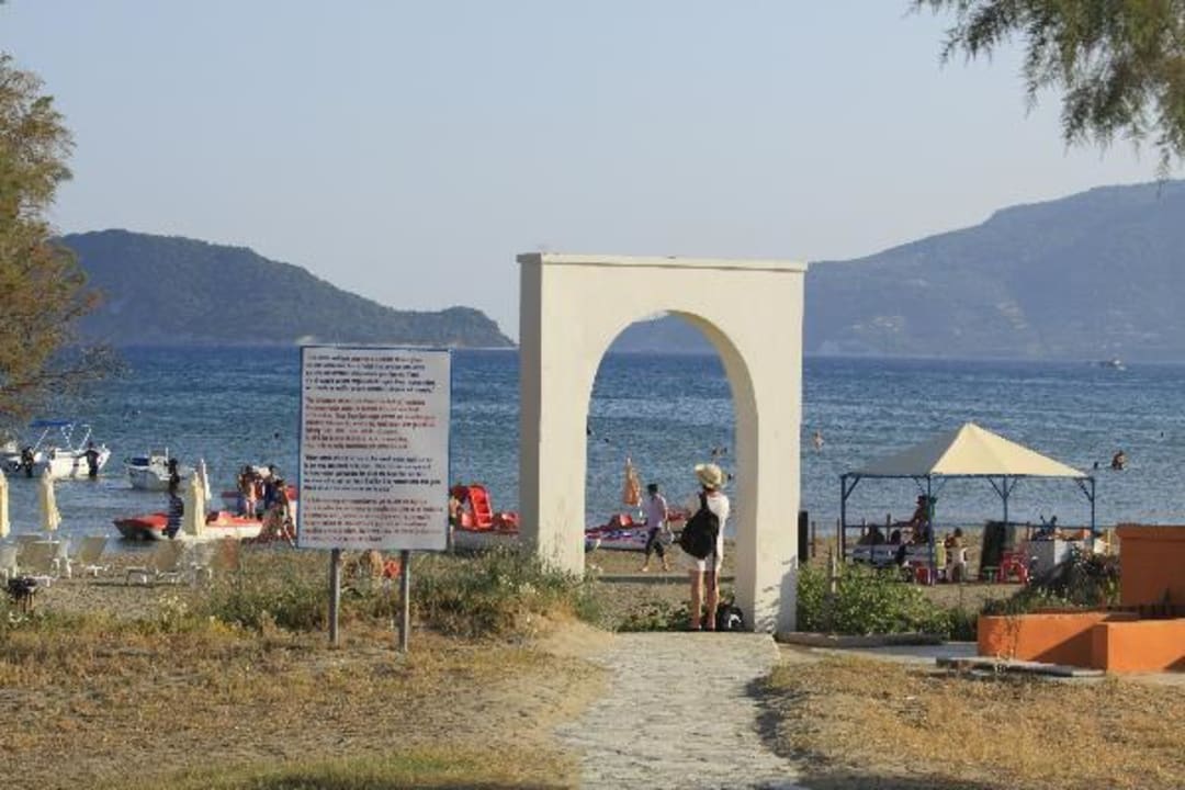 Ein Weg zum Strand Domes Aulūs Zante, Autograph Collection
