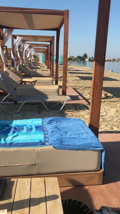 Strand Alea Hotel & Suites