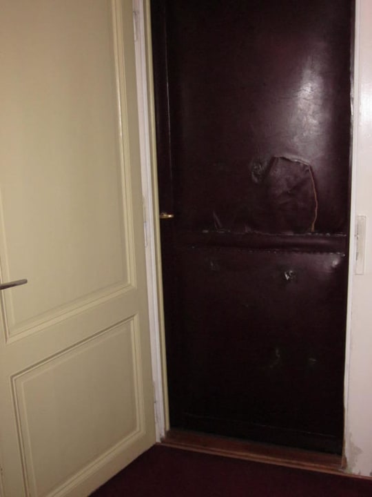 Zimmertüre J5 Hotels Helvetie Montreux