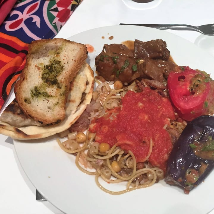 Abendessen Malikia Resort Abu Dabbab