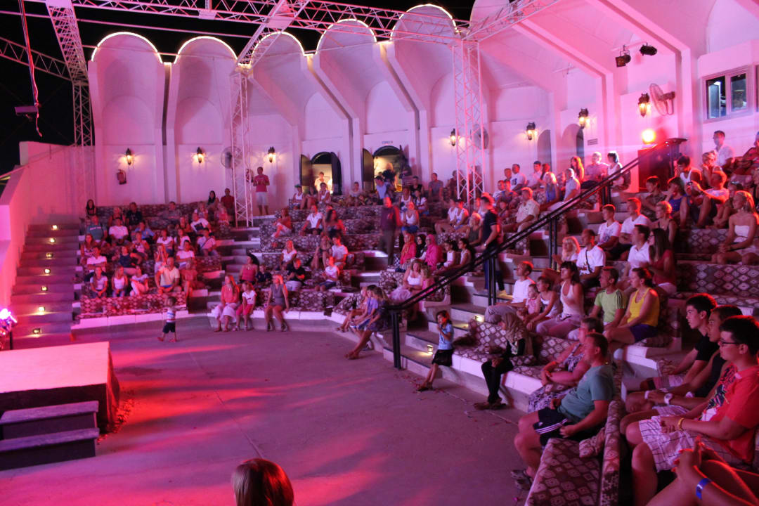 Amphitheater Hotel Mercure Hurghada