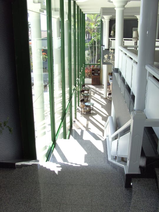 Von der Lobby hin zur Bar + Speisenterrasse Adrián Hoteles Colón Guanahaní - Adults only