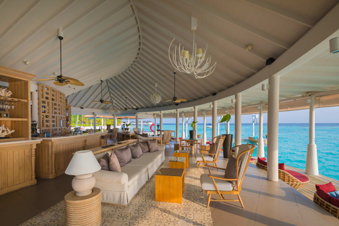 Lobby Machchafushi Island Resort & Spa Maldives, The Centara Collection