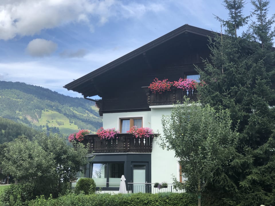 Außenansicht Bergparadies - Apartment & Studio Hotel