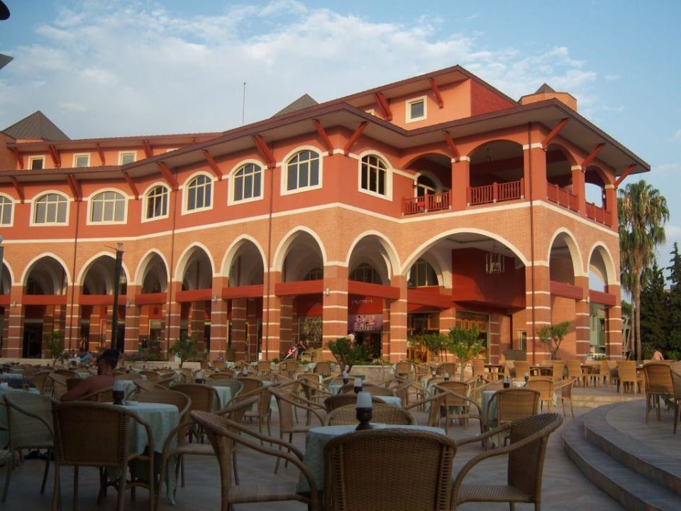 Blick auf Ladenpassage von der Mega Bar Megasaray Club Belek