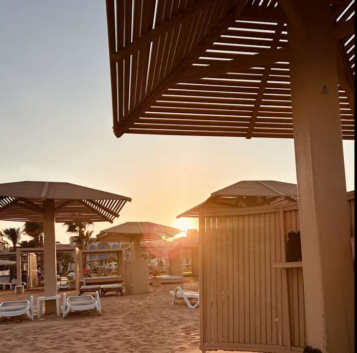 Strand Premier Le Reve Hotel & Spa