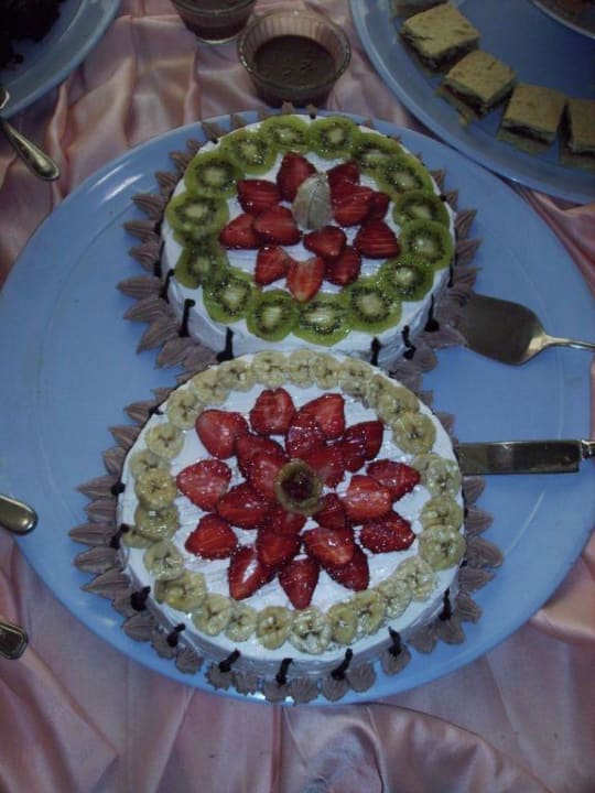 Die Torten schmecken einfach köstlich Hotel Süral