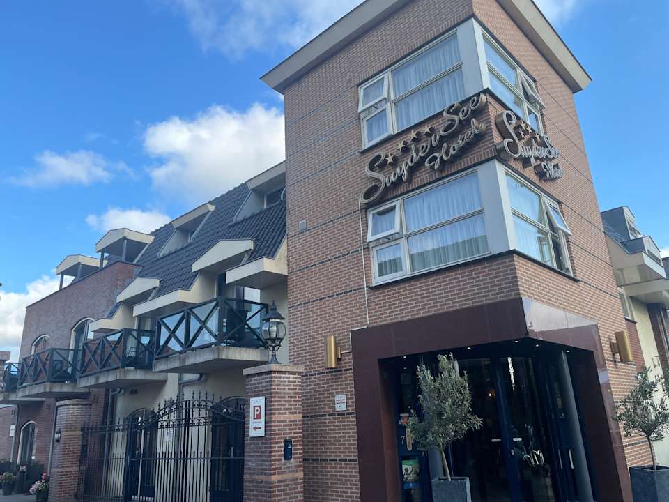 Außenansicht SuyderSee Hotel