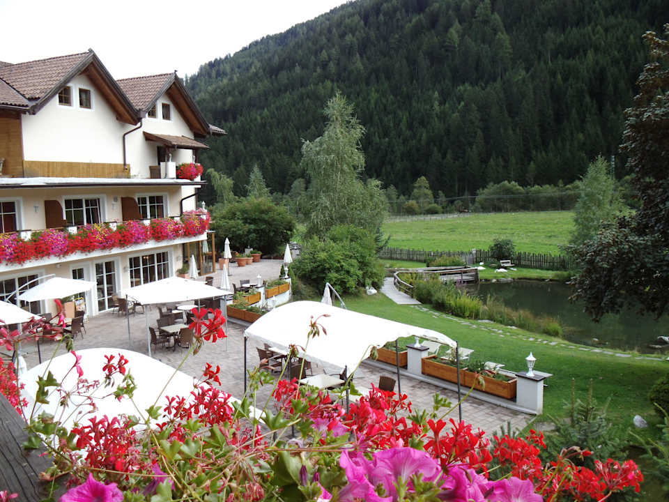 Schöne Sonnenterrasse Alphotel Tyrol